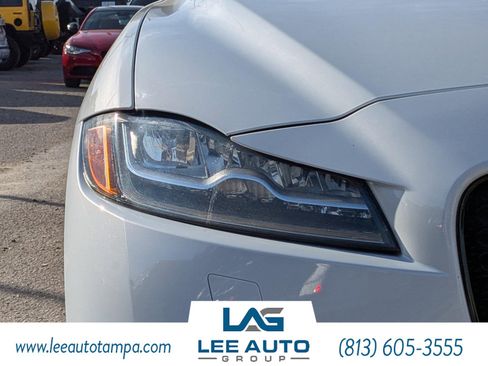 Used 2019 Jaguar F-PACE S image 9