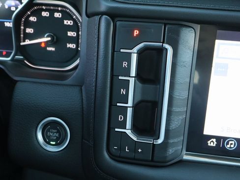 Certified 2021 GMC Yukon XL Denali w/ LPO, Illumination Package AWD/4WD image 18