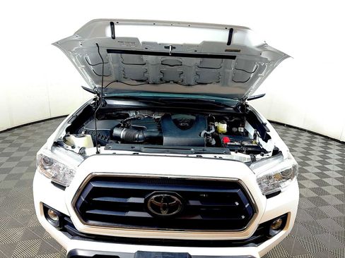 Used 2021 Toyota Tacoma SR5 image 28