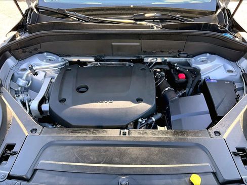 Used 2025 Volvo XC90 B6 Plus image 31