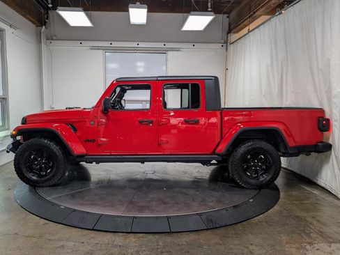 Used 2020 Jeep Gladiator Sport w/ Quick Order Package 24S image 5