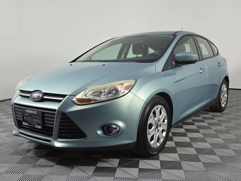 Used 2012 Ford Focus SE FWD image 3