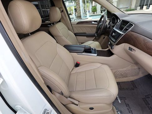 Used 2016 Mercedes-Benz GL 450 4MATIC image 28