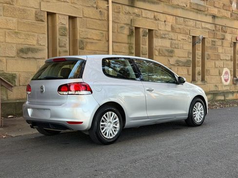 Used 2012 Volkswagen Golf 2-Door FWD image 4