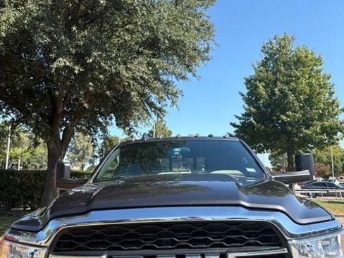 Used 2021 RAM 2500 Tradesman AWD/4WD image 3