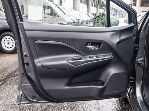 Used 2023 Nissan Versa SV image 22