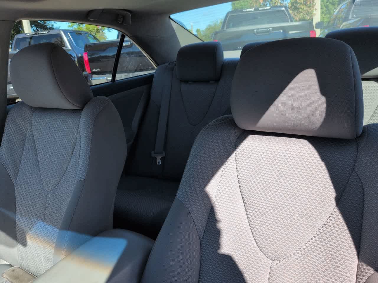 Used 2011 Toyota Camry SE w/ SE Extra-Value Pkg #1 FWD image 8