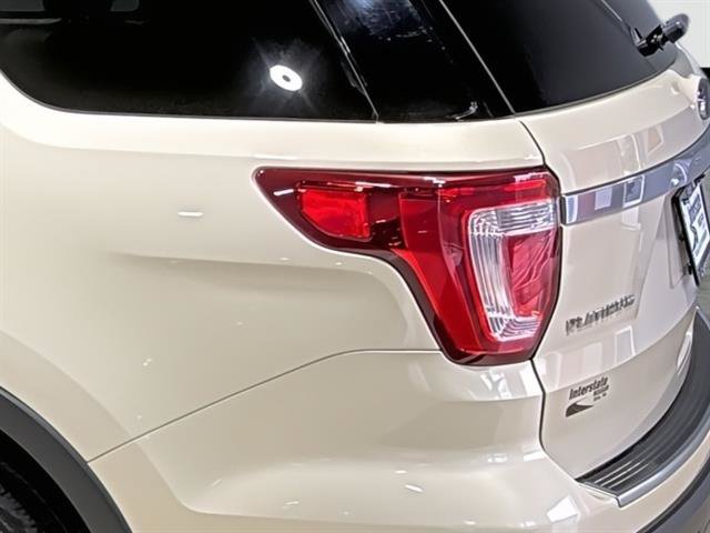 Used 2018 Ford Explorer Platinum AWD/4WD image 10