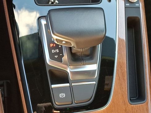 Used 2022 Audi Q5 2.0T Premium Plus w/ Premium Plus Package image 16