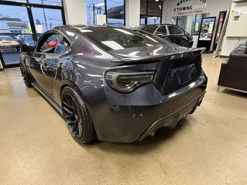 Used 2013 Scion FR-S image 10