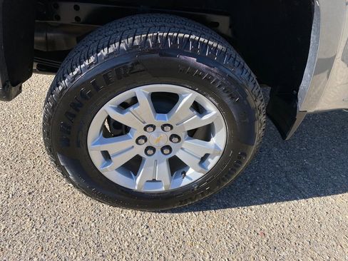 Used 2020 Chevrolet Colorado LT image 29