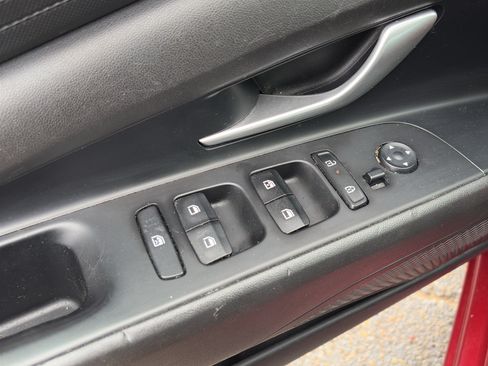 Used 2024 Hyundai Elantra SEL FWD image 23