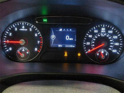 Used 2016 Kia Sorento EX image 3