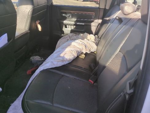 Used 2014 RAM 1500 Laramie w/ Convenience Group image 8