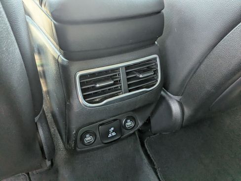 Used 2021 Hyundai Santa Fe Limited AWD/4WD image 29