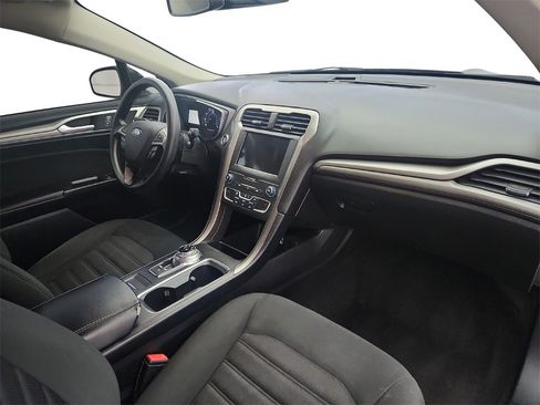 Used 2019 Ford Fusion SE image 23