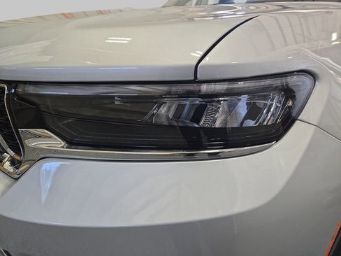 New 2025 Jeep Grand Cherokee Limited w/ Trailer Tow Package image 33