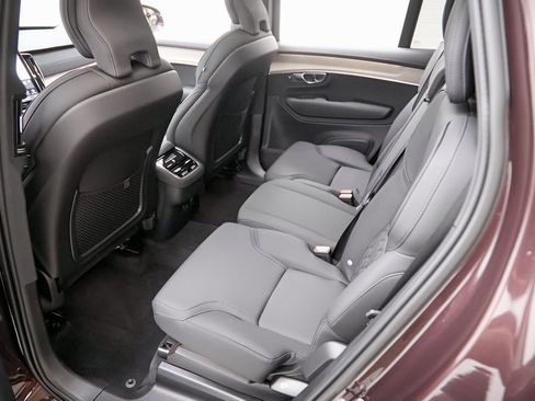 Used 2025 Volvo XC90 B6 Core w/ Protection Package image 20