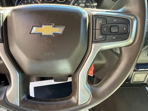 Used 2020 Chevrolet Silverado 1500 LT image 25