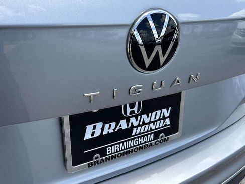 Used 2024 Volkswagen Tiguan SE FWD image 6