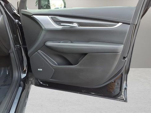 Used 2023 Cadillac XT6 Sport w/ Technology Package image 10