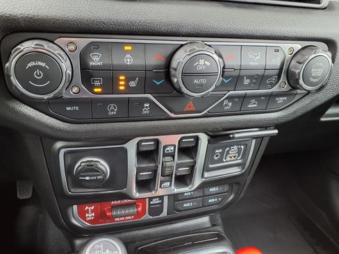 New 2026 Jeep Gladiator Sport AWD/4WD image 6