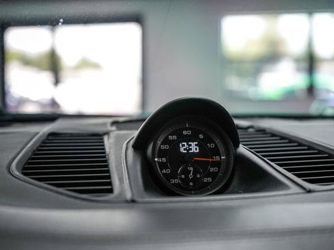 Used 2018 Porsche 911 GT3 RWD image 32