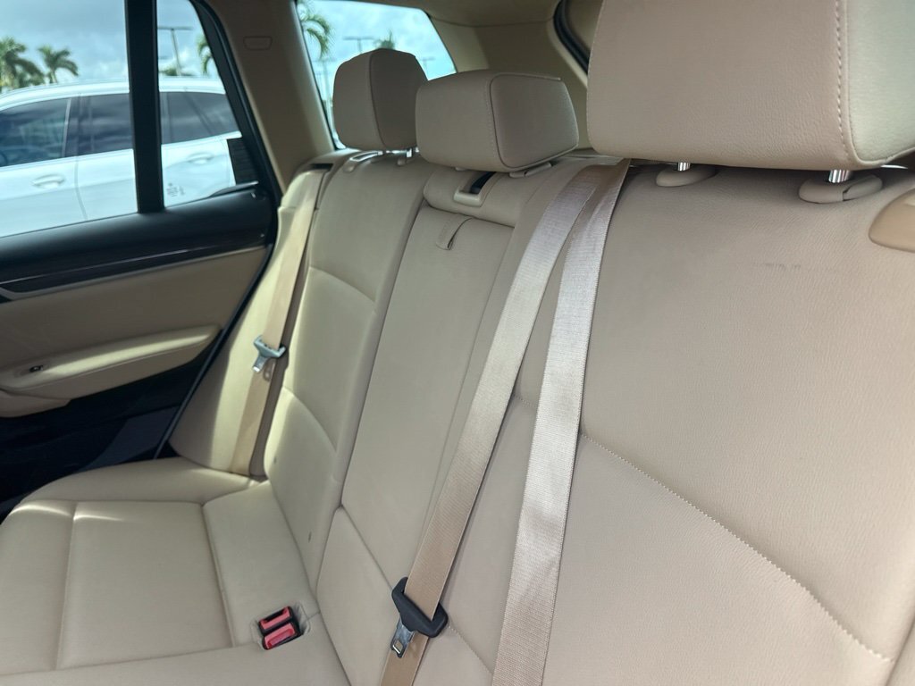 Used 2017 BMW X3 sDrive28i RWD image 9