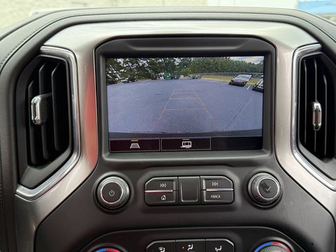 Used 2022 Chevrolet Silverado 1500 RST w/ Convenience Package II AWD/4WD image 4