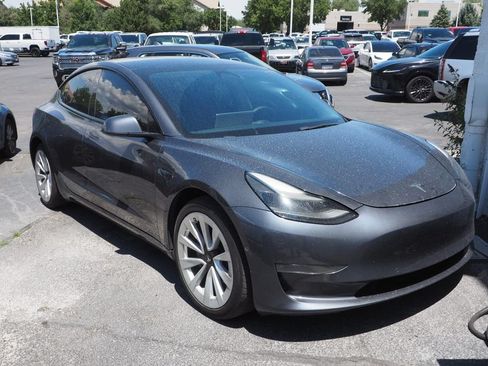Used 2022 Tesla Model 3 Standard Range RWD image 1