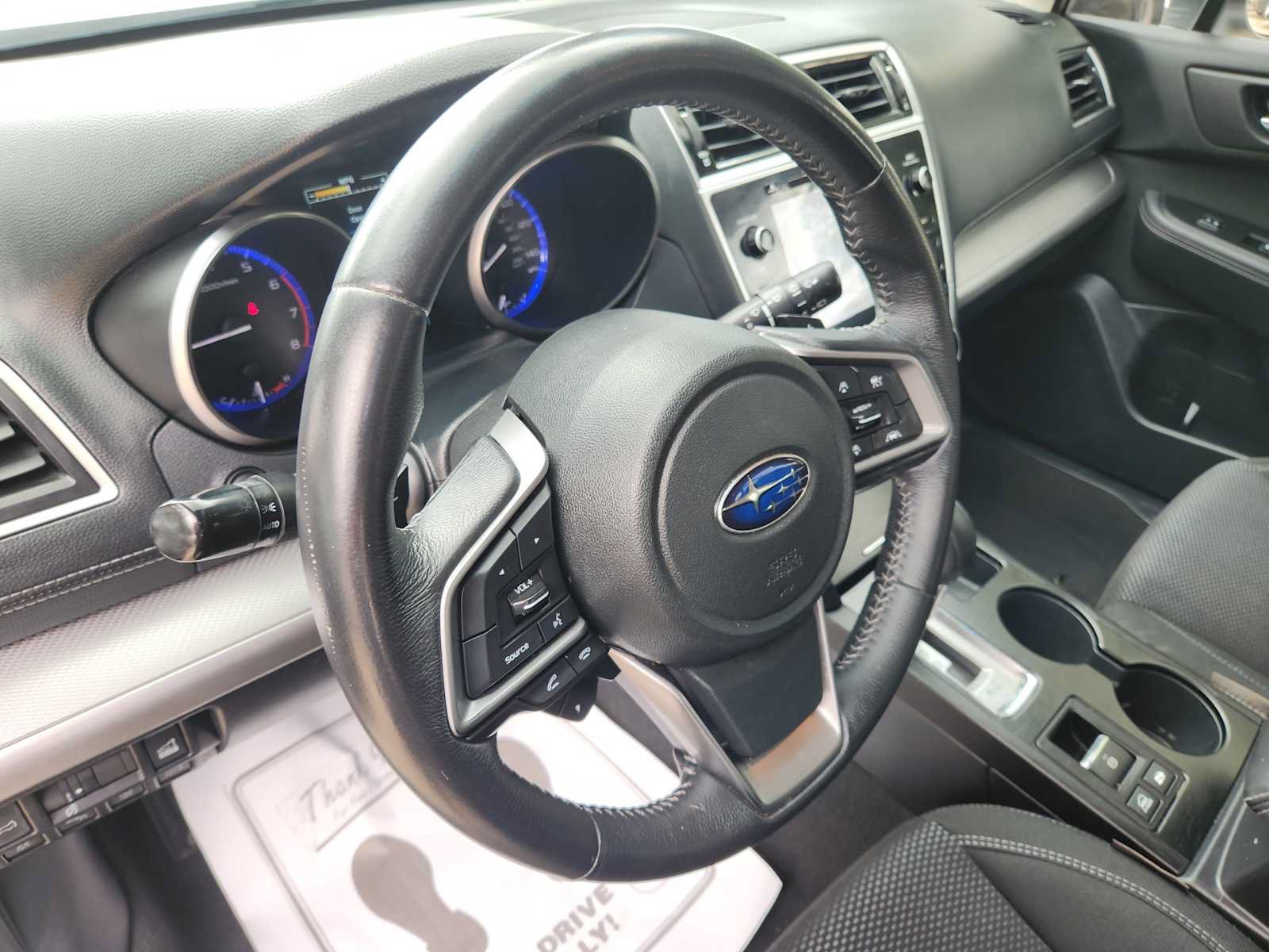Used 2019 Subaru Outback 2.5i Premium AWD/4WD image 2
