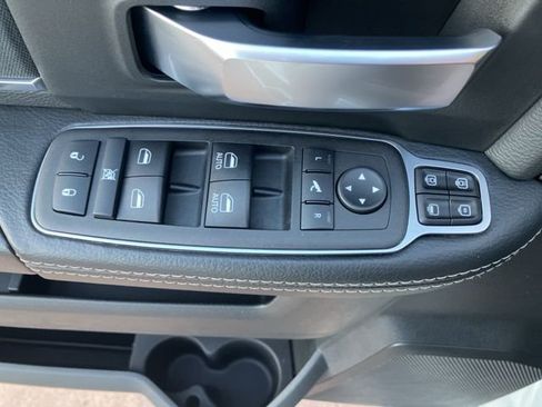 Used 2024 RAM 2500 Big Horn w/ Bed Utility Group image 15