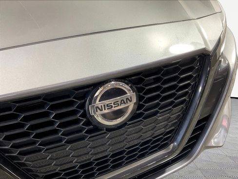 Used 2022 Nissan Altima 2.5 SR w/ Midnight Edition Package FWD image 32