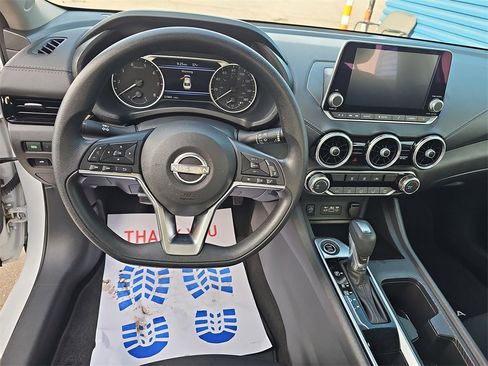 Used 2024 Nissan Sentra SV image 15