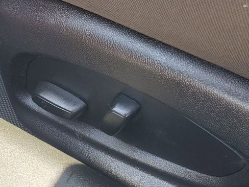 Used 2017 Chevrolet Camaro LT RWD image 8