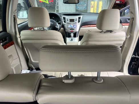 Used 2012 Subaru Outback 2.5i Limited w/ Moonroof Pkg image 12