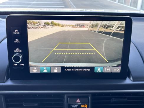 Certified 2023 Honda Pilot Touring image 17