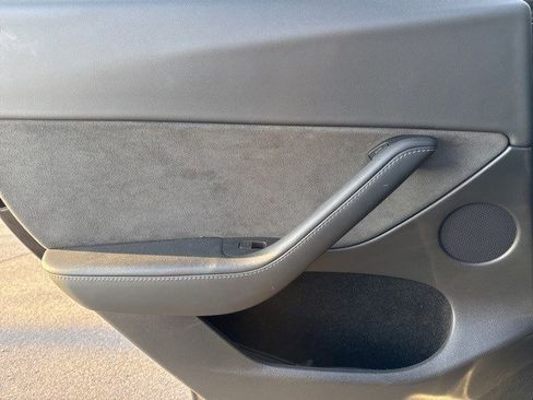 Used 2023 Tesla Model Y Long Range image 12