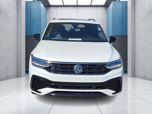 Used 2022 Volkswagen Tiguan SE R-Line image 26