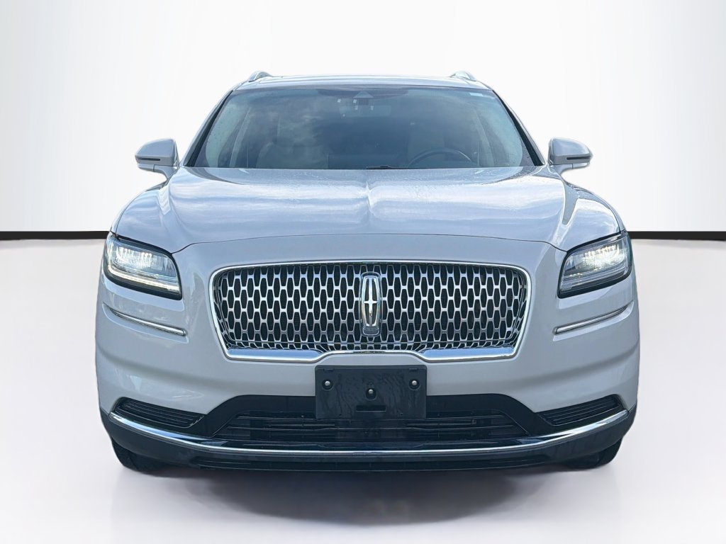 Used 2023 Lincoln Nautilus Reserve AWD/4WD image 2