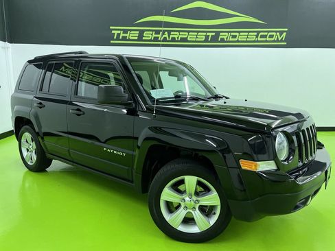 Used 2016 Jeep Patriot Latitude FWD image 1