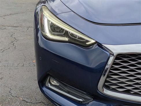 Used 2017 INFINITI Q60 Red Sport 400 image 8