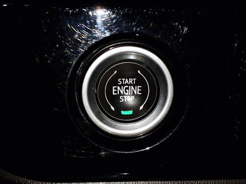 Used 2022 Chevrolet Silverado 1500 LT image 8