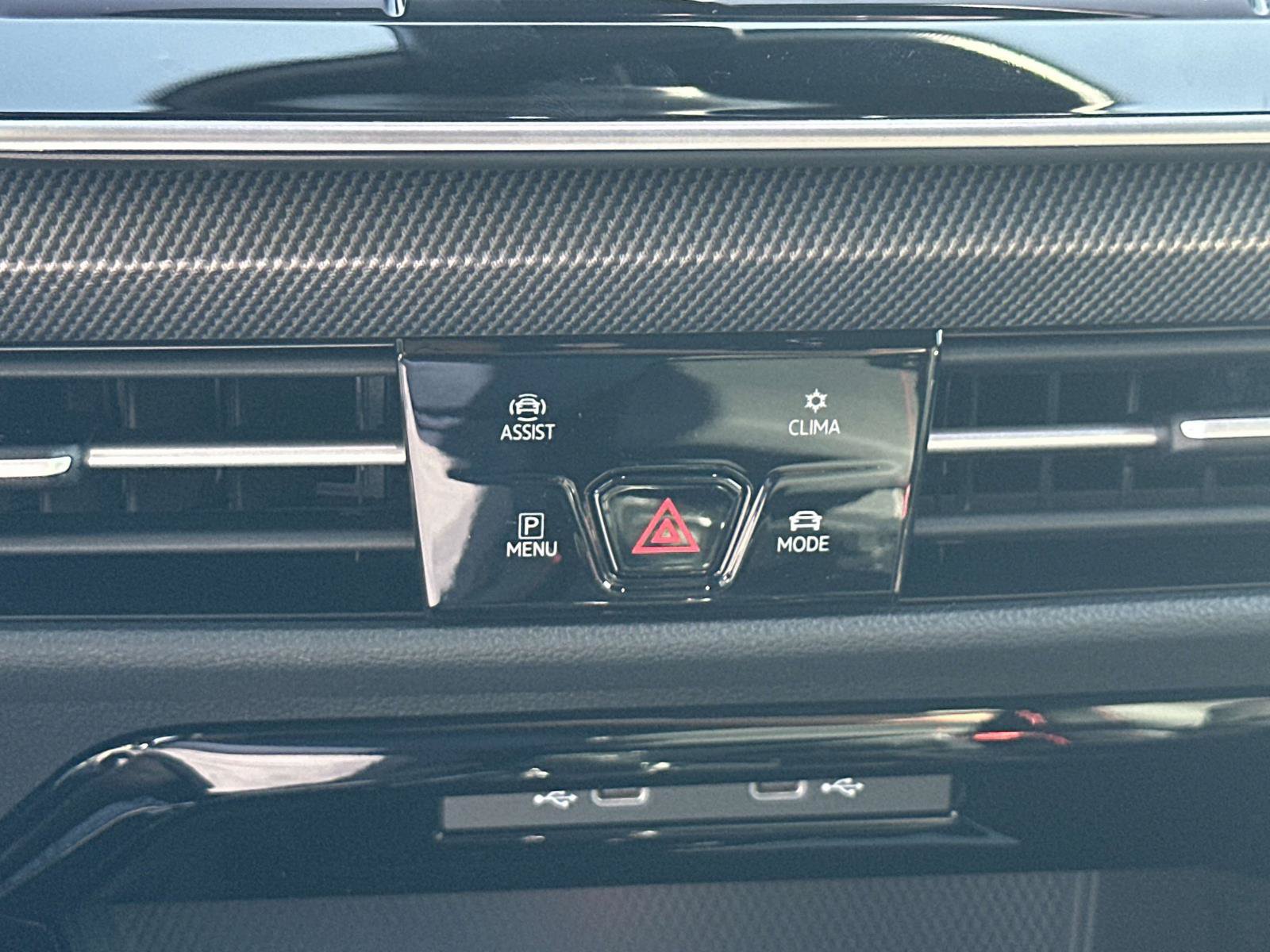 New 2026 Volkswagen GTI SE FWD image 15