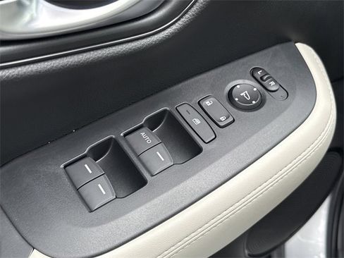 New 2026 Honda HR-V LX image 19