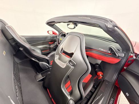 Certified 2020 Ferrari 488 Pista Spider RWD image 22