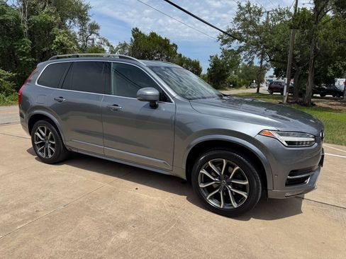 Used 2017 Volvo XC90 T6 Momentum w/ Vision Package AWD/4WD image 18