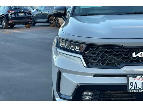 Used 2022 Kia Sorento EX w/ Panoramic Sunroof Package image 48