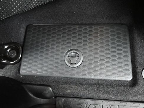New 2026 RAM 2500 Big Horn AWD/4WD image 28