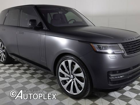 Used 2023 Land Rover Range Rover SE AWD/4WD image 3